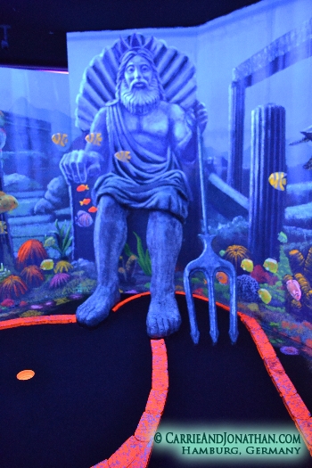 Hamburg, Germany Schwarz-Licht (Black Light) Mini-Golf Hamburg, Germany Schwarz-Licht (Black Light) Mini-Golf